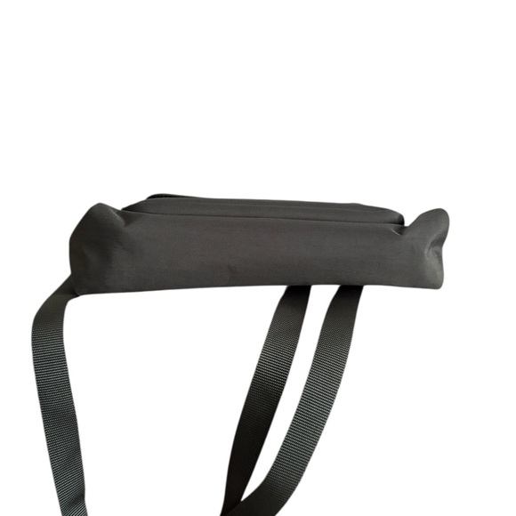 Baggallini Original RFID Everyday Crossbody Bag Silver Hardware Charcoal Gray - Picture 4 of 9